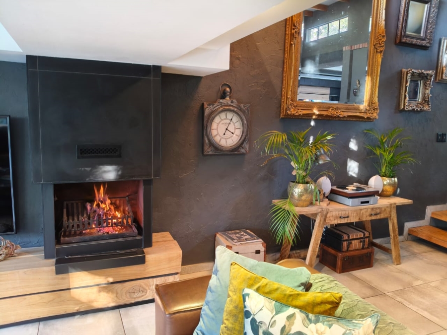 5 Bedroom Property for Sale in Protea Park North West